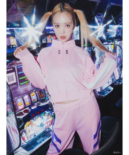 CALNAMUR（カルナムール）の「【エヴァンゲリオンコラボ】PLUGSUIT SWEAT（ブルゾン・レディース・ブルー/ホワイト/レッド/ピンク/パープル/ネイビー・FREE/X-LARGE）」の12枚目の写真