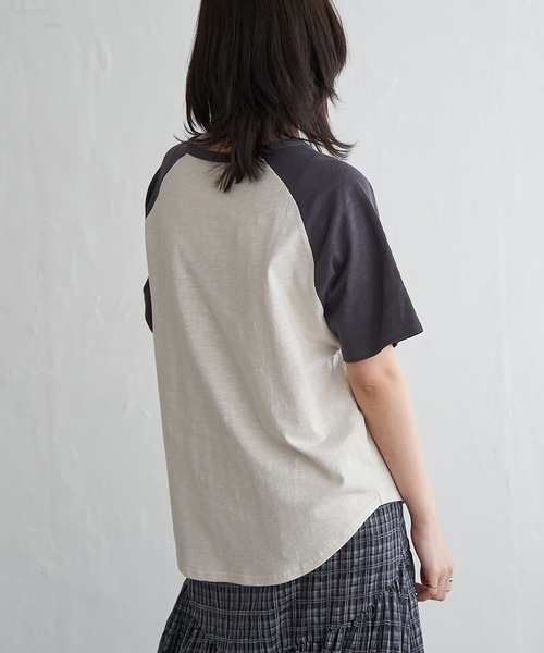 VENCEEXCHANGE（ヴァンスエクスチェンジ）の「WHISKERSラグランTシャツ（Tシャツ/カットソー・レディース・オフホワイト/アイボリー/チャコール・FREE）」の10枚目の写真