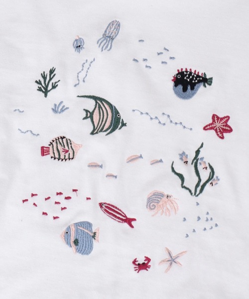 l'atelier du savon（アトリエドサボン）の「集まる海のさかな　刺繍Tシャツ（Tシャツ/カットソー・レディース・ホワイト/ネイビー・FREE）」の8枚目の写真