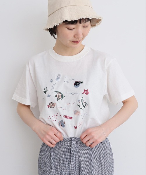 l'atelier du savon（アトリエドサボン）の「集まる海のさかな　刺繍Tシャツ（Tシャツ/カットソー・レディース・ホワイト/ネイビー・FREE）」の5枚目の写真