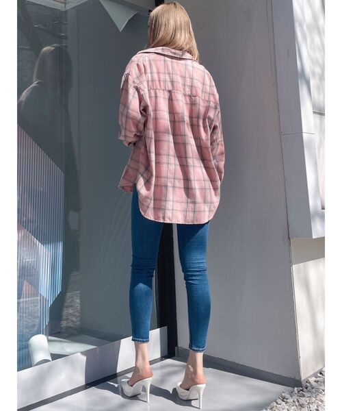 GYDA（ジェイダ）の「ミドルウエストSHAPELYスキニーデニムパンツ（デニムパンツ・レディース・ライトブルー/ブルー/インディゴブルー・X-SMALL/MEDIUM/SMALL）」の15枚目の写真