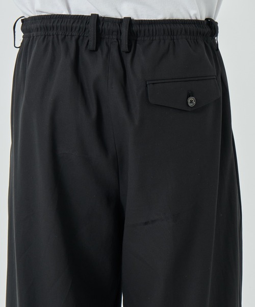 TRIPLE PLEATED EASY TROUSERS（スラックス）｜markaware