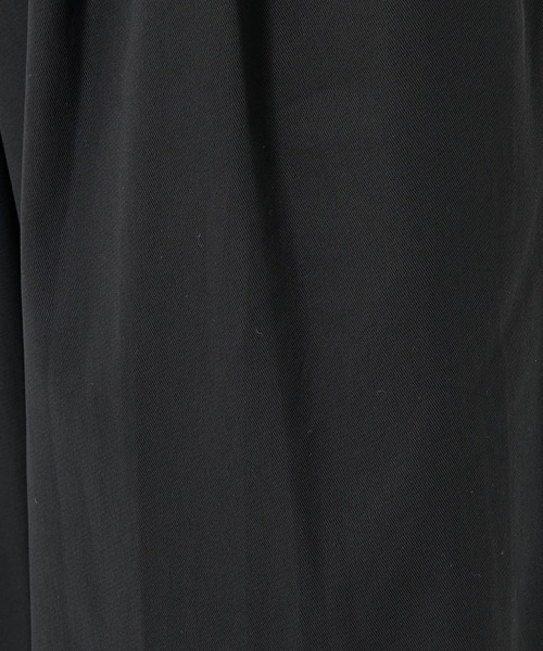 markaware（マーカウェア）の「TRIPLE PLEATED EASY TROUSERS（スラックス・メンズ・ブラック/ダークグリーン・1/2）」の10枚目の写真