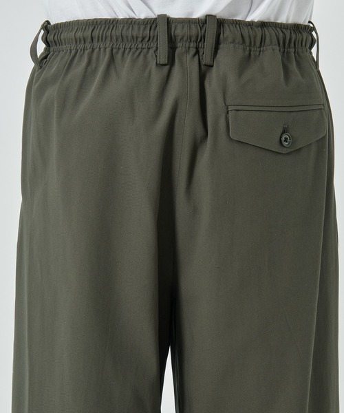 TRIPLE PLEATED EASY TROUSERS（スラックス）｜markaware