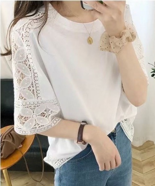 LADY LIKE(レディライク)の「レースデザインゆったりTシャツ(Tシャツ/カットソー・レディース・ホワイト/ブラック・M)」の2枚目の写真