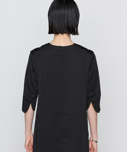COMME CA（コムサ）の「【ブライトリーセットアップ】サテンストライプ プルオーバー（シャツ/ブラウス・レディース・グレー/ブラック・9号/11号）」の11枚目の写真