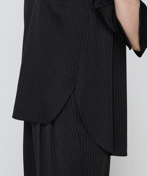 COMME CA（コムサ）の「【ブライトリーセットアップ】サテンストライプ プルオーバー（シャツ/ブラウス・レディース・グレー/ブラック・9号/11号）」の15枚目の写真