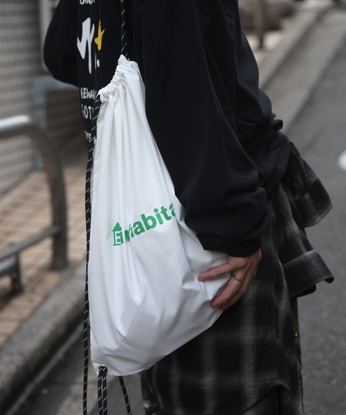 INHABITANT（インハビタント）の「【INHABITANT】ワンポイント ブランドロゴプリント ベーシック ナップザック メンズ レディース（バックパック/リュック・メンズ・グリーン/オレンジ/イエロー/ブラック/ブルー/グレー/ホワイト/パープル・FREE）」の14枚目の写真
