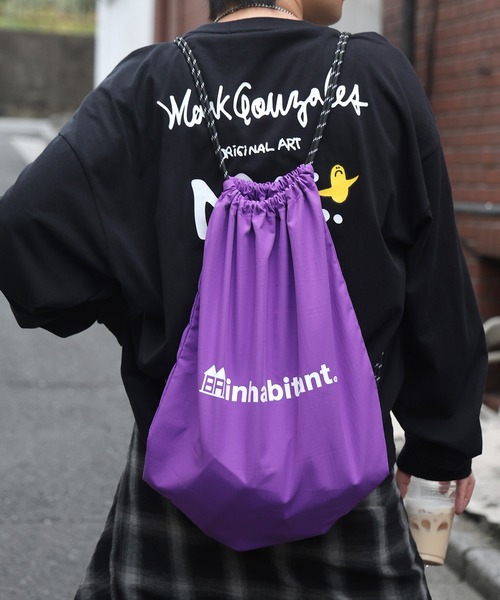 INHABITANT（インハビタント）の「【INHABITANT】ワンポイント ブランドロゴプリント ベーシック ナップザック メンズ レディース（バックパック/リュック・メンズ・グリーン/オレンジ/イエロー/ブラック/ブルー/グレー/ホワイト/パープル・FREE）」の19枚目の写真