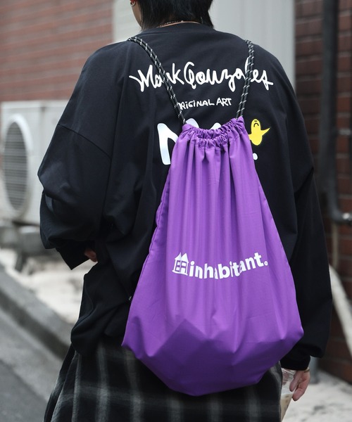 INHABITANT（インハビタント）の「【INHABITANT】ワンポイント ブランドロゴプリント ベーシック ナップザック メンズ レディース（バックパック/リュック・メンズ・グリーン/オレンジ/イエロー/ブラック/ブルー/グレー/ホワイト/パープル・FREE）」の20枚目の写真