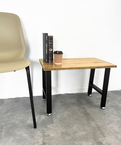 パイン材 アイアンレッグのカフェテーブル ハンドメイド <未来工房