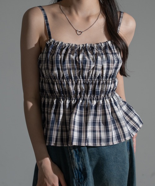 apres jour mignon（アプレジュールミニョン）の「シャーリングビスチェ【ZOZOTOWN限定アイテム】（その他トップス・レディース・オフホワイト/ブラック/レッド/ネイビー/その他・フリー/X-LARGE）」の3枚目の写真