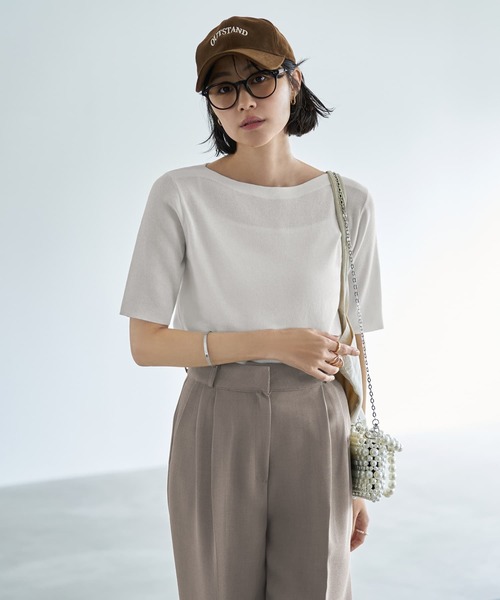 STYLE DELI(スタイルデリ)の「サラッとした5分袖ボートネックニットB(ニット/セーター・レディース・ブラック/ホワイト/イエロー・MEDIUM)」の2枚目の写真