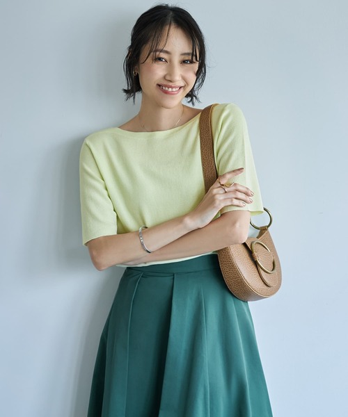 STYLE DELI(スタイルデリ)の「サラッとした5分袖ボートネックニットB(ニット/セーター・レディース・ブラック/ホワイト/イエロー・MEDIUM)」の3枚目の写真
