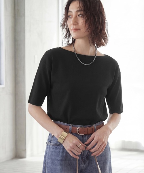 STYLE DELI(スタイルデリ)の「サラッとした5分袖ボートネックニットB(ニット/セーター・レディース・ブラック/ホワイト/イエロー・MEDIUM)」の1枚目の写真