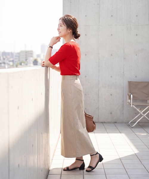 STYLE DELI(スタイルデリ)の「サラッとした5分袖ボートネックニットB(ニット/セーター・レディース・ブラック/ホワイト/イエロー・MEDIUM)」の5枚目の写真