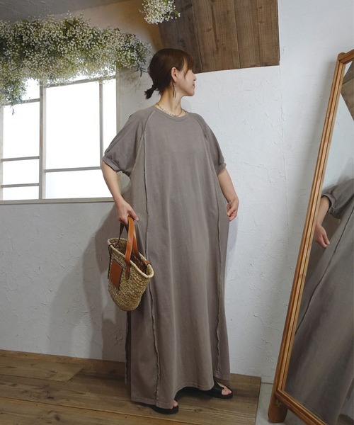 CORNERS by KR（コーナーズバイケーアール）の「【CORNERS by KR】ピグメントデザインカットロングワンピース（ワンピース・レディース・カーキ/ブラック/チャコールグレー・L/M）」の8枚目の写真
