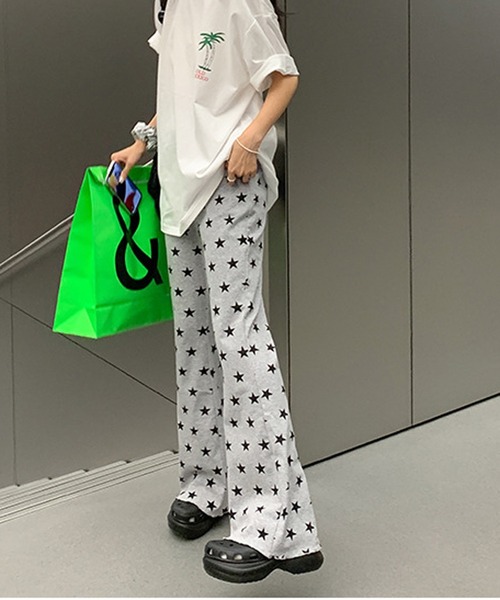 MEMECLE（メメクル）の「【 MEMECLE / メメクル 】スターデザインフレアパンツ（その他パンツ・レディース・グレー・M/L/S）」の6枚目の写真