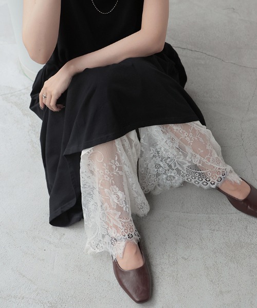 HUG.U（ハグユー）の「重ねて楽しむ 裾レースペチパンツ（その他パンツ・レディース・ブラック/ホワイト・トール丈/レギュラー丈）」の5枚目の写真