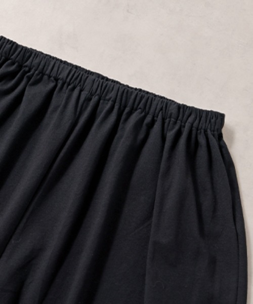 HUG.U（ハグユー）の「重ねて楽しむ 裾レースペチパンツ（その他パンツ・レディース・ブラック/ホワイト・トール丈/レギュラー丈）」の18枚目の写真