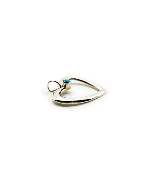 Indian Jewelry(インディアンジュエリー)の「THEATER シアター ハートデザインターコイズペンダントトップ Made in USA(チャーム・レディース・シルバー・FREE)」の3枚目の写真