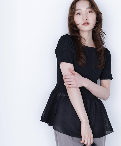 NATURAL BEAUTY BASIC(ナチュラルビューティーベーシック)の「◇シアーペプラムフォルムニット(ニット/セーター・レディース・ブラック/オレンジ/ブラウン・FREE)」の2枚目の写真