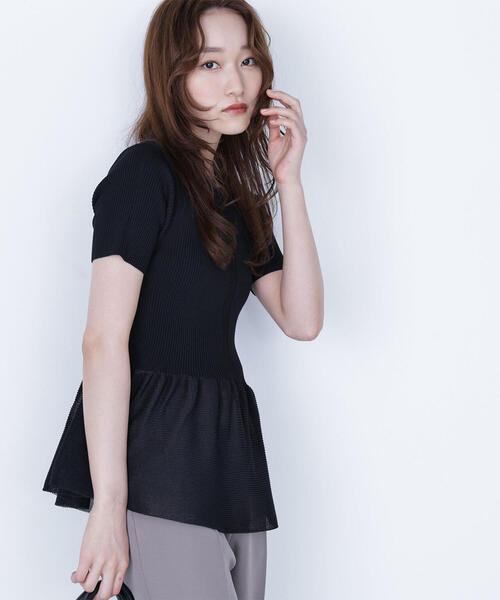 NATURAL BEAUTY BASIC（ナチュラルビューティーベーシック）の「◇シアーペプラムフォルムニット（ニット/セーター・レディース・ブラック/オレンジ/ブラウン・FREE）」の10枚目の写真