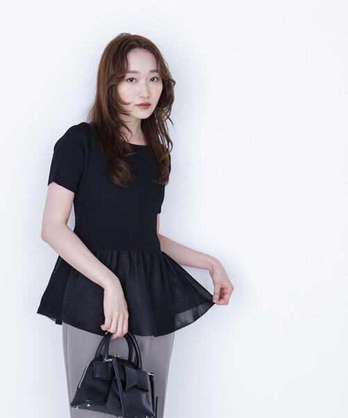 NATURAL BEAUTY BASIC（ナチュラルビューティーベーシック）の「◇シアーペプラムフォルムニット（ニット/セーター・レディース・ブラック/オレンジ/ブラウン・FREE）」の14枚目の写真