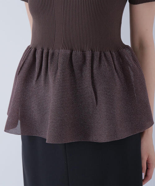 NATURAL BEAUTY BASIC（ナチュラルビューティーベーシック）の「◇シアーペプラムフォルムニット（ニット/セーター・レディース・ブラック/オレンジ/ブラウン・FREE）」の6枚目の写真