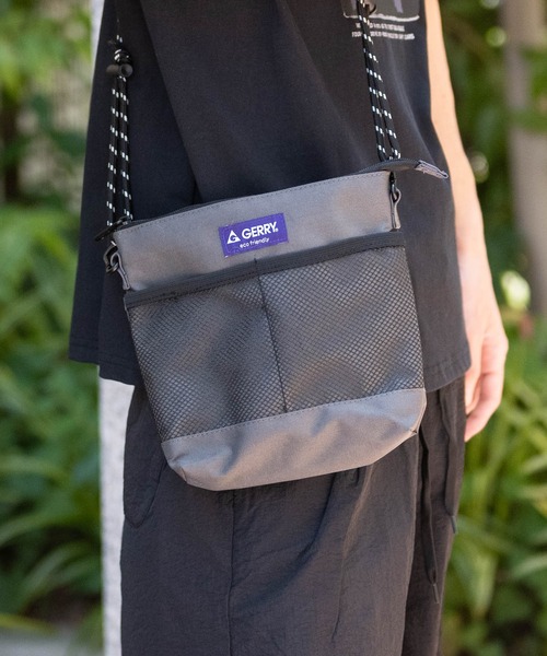 GERRY(ジェリー)の「【Y】〔GERRY/ジェリー〕撥水加工 メッシュポケット サコッシュ(ショルダーバッグ・メンズ・ブラック/チャコールグレー/マルチ/ベージュ・FREE)」の15枚目の写真
