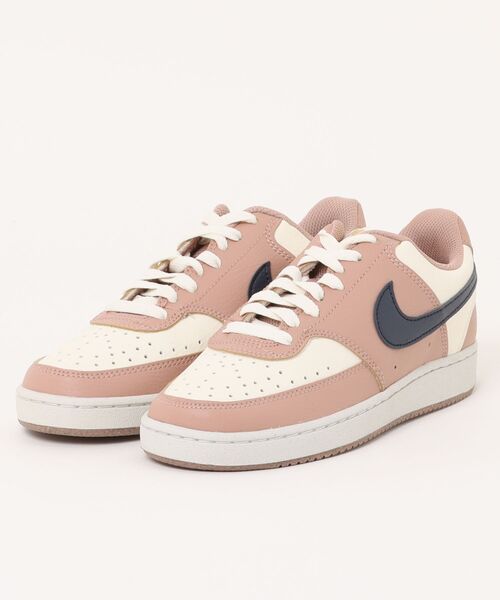 NIKE(ナイキ)の「NIKE ナイキ W COURT VISION LO NN ウィメンズ コート ビジョン LO NN WDH3158 606PARPIN/MNNA(スニーカー・メンズ・ピンク・29.0cm/23.5cm/23.0cm/22.5cm/22.0cm/28.5cm/28.0cm/27.5cm/27.0cm/26.5cm/26.0cm/25.5cm/25.0cm/24.5cm/24.0cm)」の1枚目の写真