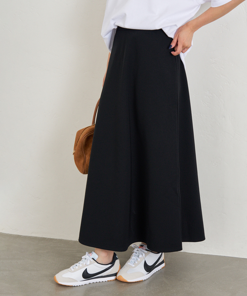 U by SPICK&SPAN（ユーバイスピックアンドスパン）の「《WEB限定/追加》カットフレアスカート（スカート・レディース・ブラウン/ブラック・36/38）」の4枚目の写真