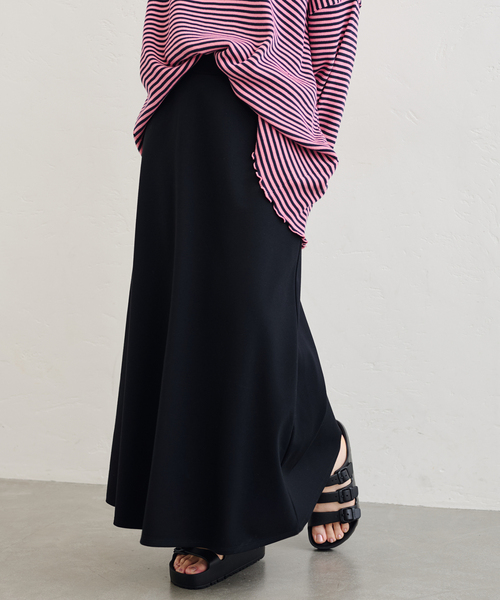 U by SPICK&SPAN（ユーバイスピックアンドスパン）の「《WEB限定/追加》カットフレアスカート（スカート・レディース・ブラウン/ブラック・36/38）」の21枚目の写真