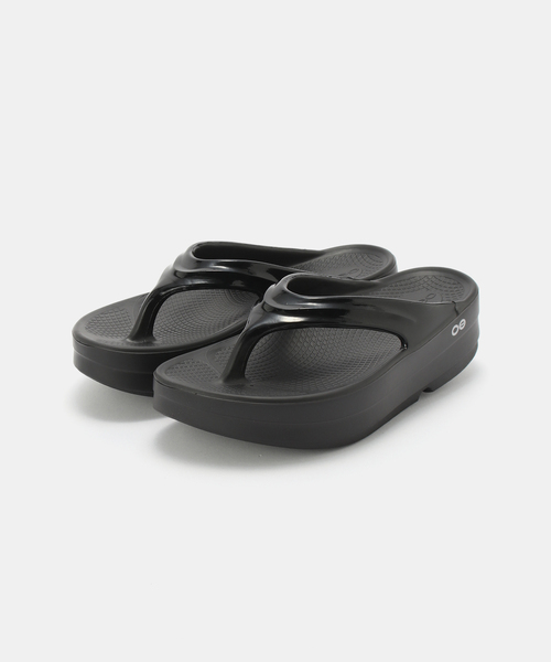 U by SPICK&SPAN(ユーバイスピックアンドスパン)の「《追加》OOFOS /ウーフォス O Omega2(サンダル・レディース・ブラック/タン・23cm/24cm/25cm)」の15枚目の写真