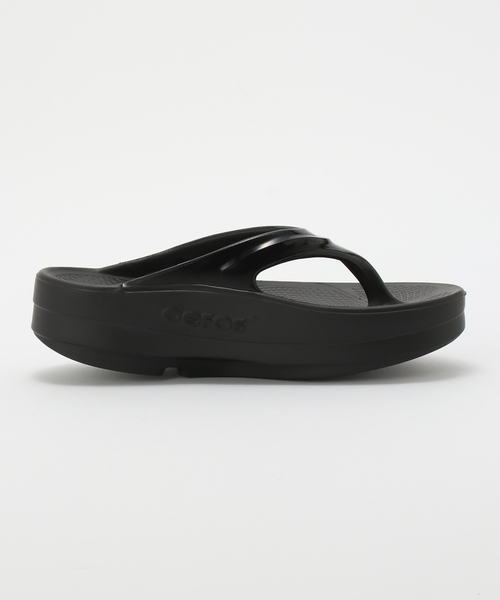 U by SPICK&SPAN(ユーバイスピックアンドスパン)の「《追加》OOFOS /ウーフォス O Omega2(サンダル・レディース・ブラック/タン・23cm/24cm/25cm)」の18枚目の写真