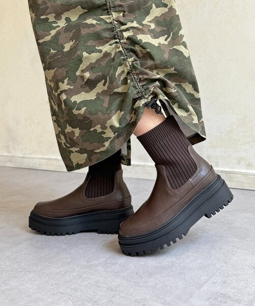 CPCM（シーピーシーエム）の「厚底ニットブーツ（ブーツ・レディース・ブラウン/ブラック/アイボリー・MEDIUM/LARGE）」の3枚目の写真