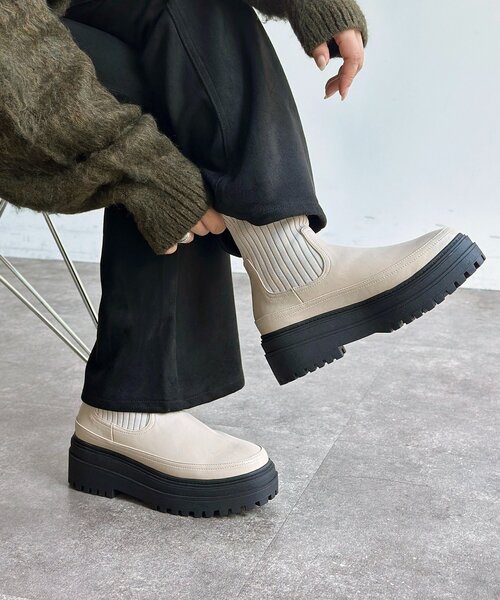 CPCM（シーピーシーエム）の「厚底ニットブーツ（ブーツ・レディース・ブラウン/ブラック/アイボリー・MEDIUM/LARGE）」の2枚目の写真