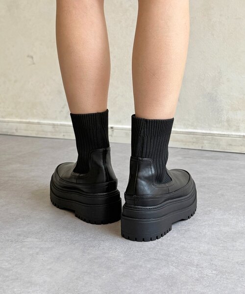 CPCM（シーピーシーエム）の「厚底ニットブーツ（ブーツ・レディース・ブラウン/ブラック/アイボリー・MEDIUM/LARGE）」の5枚目の写真