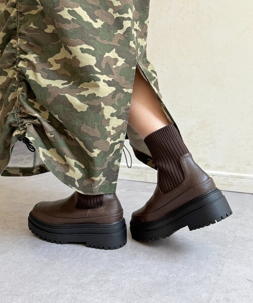 CPCM（シーピーシーエム）の「厚底ニットブーツ（ブーツ・レディース・ブラウン/ブラック/アイボリー・MEDIUM/LARGE）」の14枚目の写真