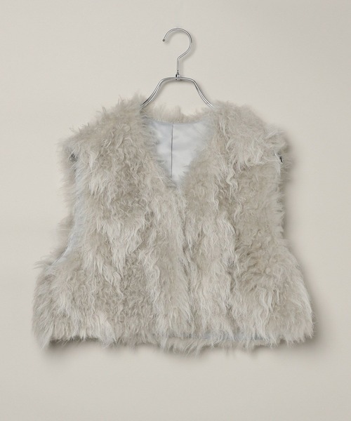 A part by（アパートバイ）の「フェイクファーショートベスト（ベスト・レディース・ライトグレー/ベージュ・FREE）」の6枚目の写真