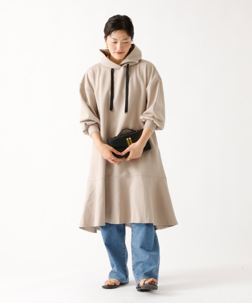 DESIGNWORKS(デザインワークス)の「ダンボールフード付ワンピース(ワンピース・レディース・ベージュ/オフホワイト・フリー)」の4枚目の写真