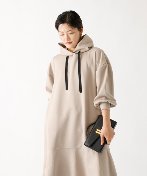 DESIGNWORKS(デザインワークス)の「ダンボールフード付ワンピース(ワンピース・レディース・ベージュ/オフホワイト・フリー)」の7枚目の写真