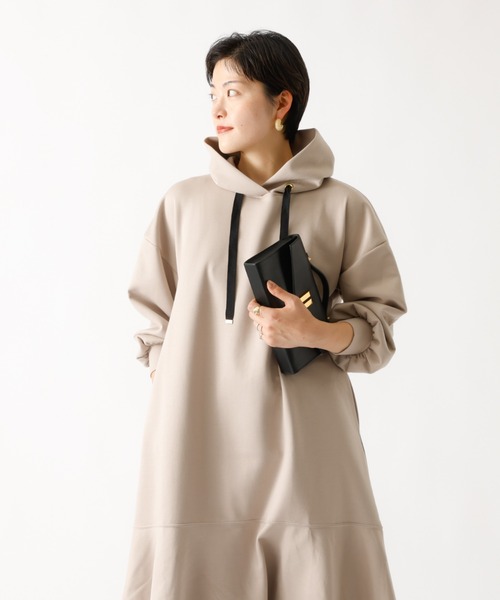 DESIGNWORKS(デザインワークス)の「ダンボールフード付ワンピース(ワンピース・レディース・ベージュ/オフホワイト・フリー)」の8枚目の写真