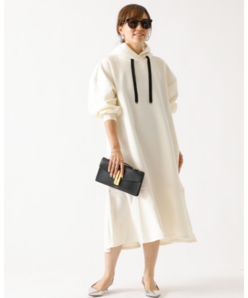 DESIGNWORKS(デザインワークス)の「ダンボールフード付ワンピース(ワンピース・レディース・ベージュ/オフホワイト・フリー)」の6枚目の写真