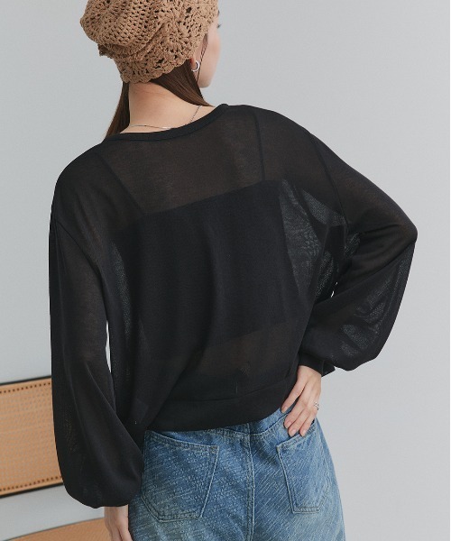 ad thie（アドティエ）の「袖ボリューム Vネック シアーカーディガン（カーディガン/ボレロ・レディース・ライトグレー/アイボリー/ブラック/レッド・FREE）」の17枚目の写真