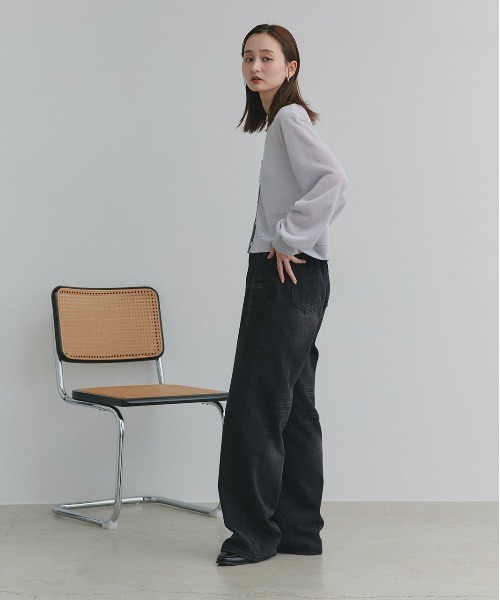 ad thie（アドティエ）の「袖ボリューム Vネック シアーカーディガン（カーディガン/ボレロ・レディース・ライトグレー/アイボリー/ブラック/レッド・FREE）」の21枚目の写真