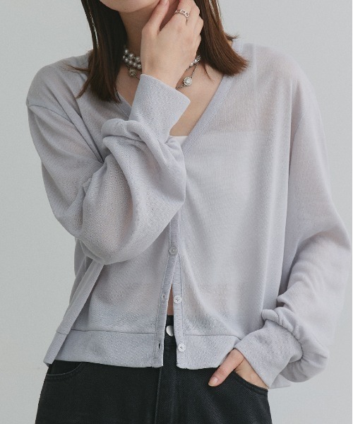 ad thie（アドティエ）の「袖ボリューム Vネック シアーカーディガン（カーディガン/ボレロ・レディース・ライトグレー/アイボリー/ブラック/レッド・FREE）」の12枚目の写真