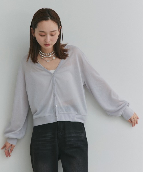 ad thie（アドティエ）の「袖ボリューム Vネック シアーカーディガン（カーディガン/ボレロ・レディース・ライトグレー/アイボリー/ブラック/レッド・FREE）」の14枚目の写真