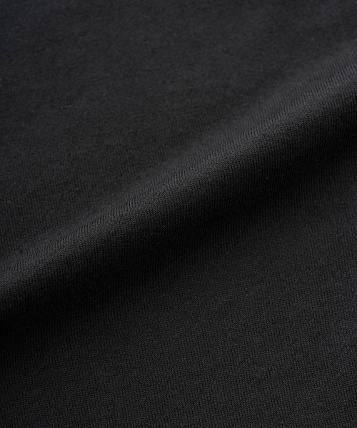 Juha（ユハ）の「SIGNATURE NO-SLEEVE（タンクトップ・メンズ・チャコールグレー/ブラック/ホワイト・3/4）」の14枚目の写真