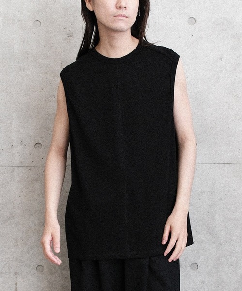 Juha（ユハ）の「SIGNATURE NO-SLEEVE（タンクトップ・メンズ・チャコールグレー/ブラック/ホワイト・3/4）」の7枚目の写真